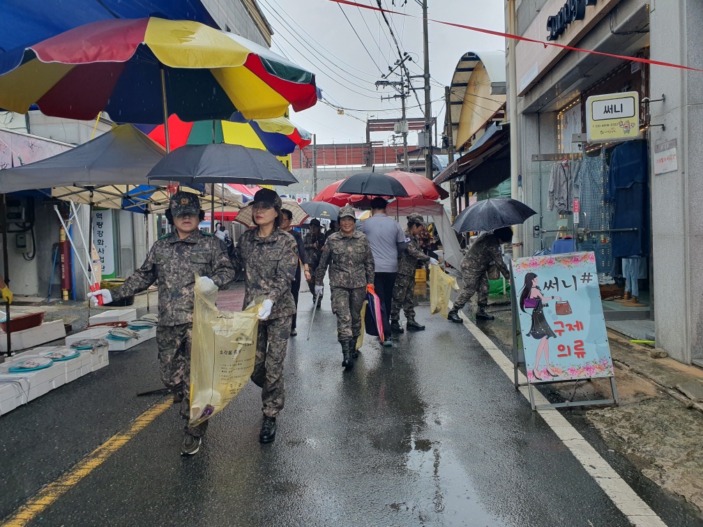 여성예비군소대환경정화활동.jpg