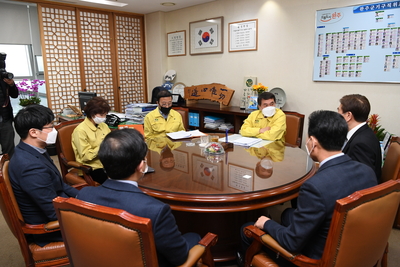 우석대학교기탁물품전달식(6).JPG