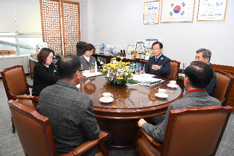 친환경솔매포크 영농조합법인 이웃돕기 성금 전달식 (7).JPG