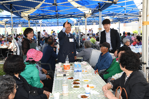 이서면 빨래방 개소식 및 어르신 위안잔치 (58).JPG