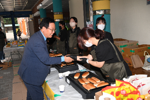 봉서초등학교 나눔바자회 (7).JPG